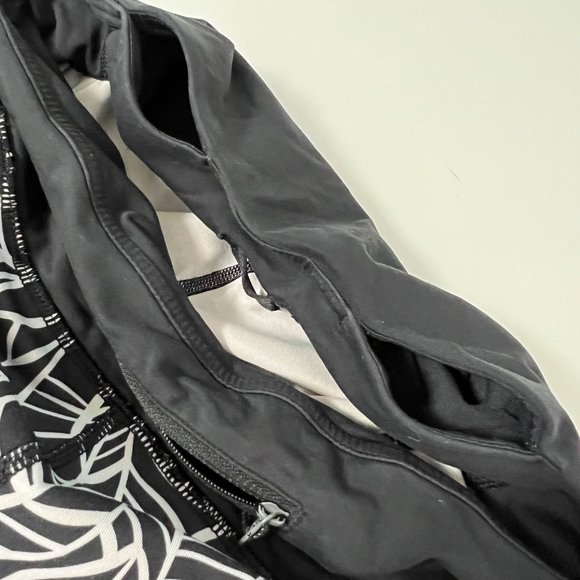 Lululemon Run A Marathon Crop II Legging Pretty Palm Black Angel Wing size 4 - Picture 11 of 12